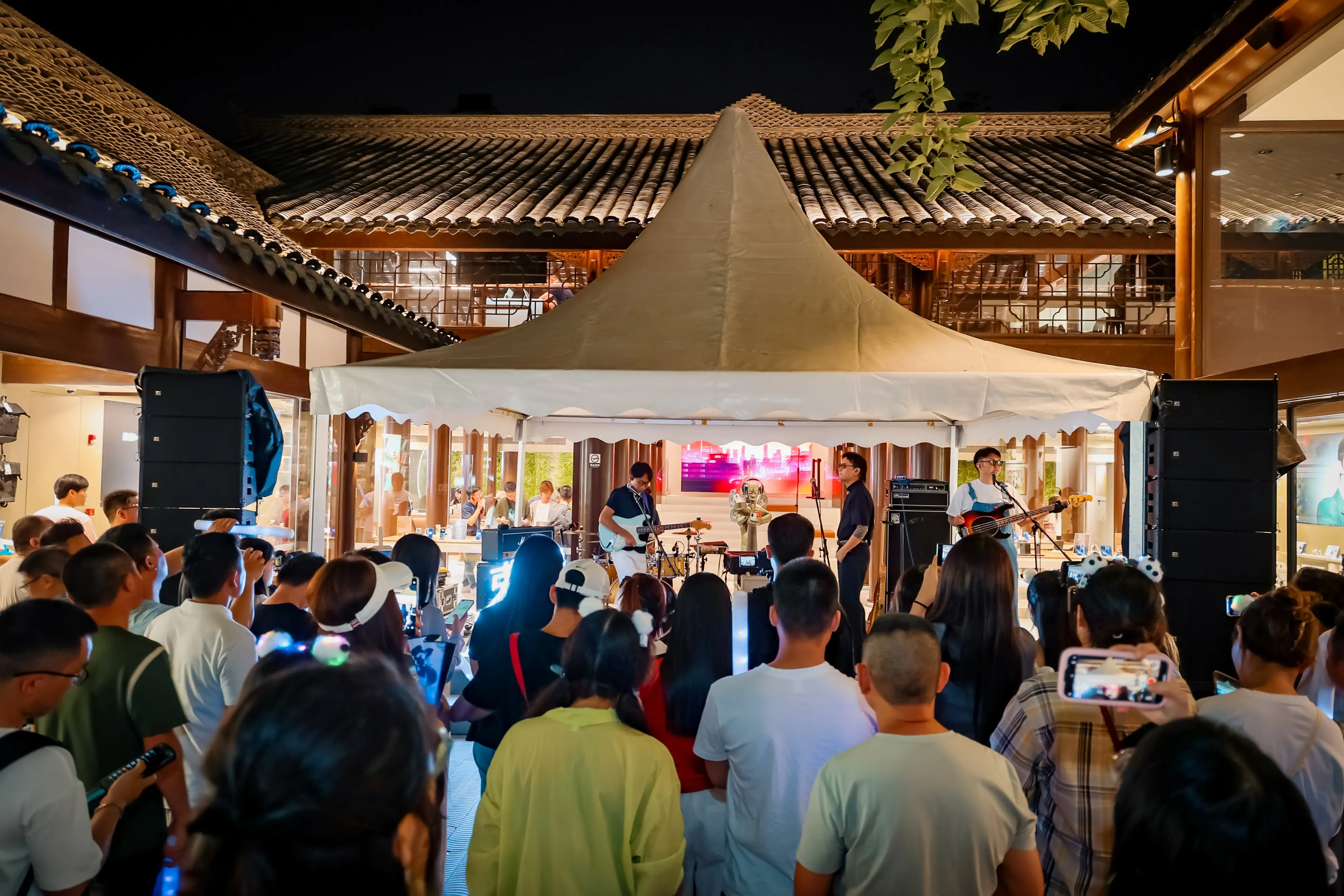 lol瑞文血色精锐视频_锐雯血色精英_瑞文的血色精英怎么样