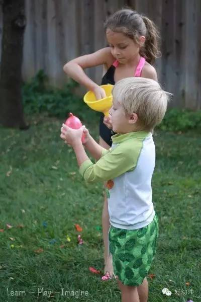 贴纸女孩儿手游下载地址最新
